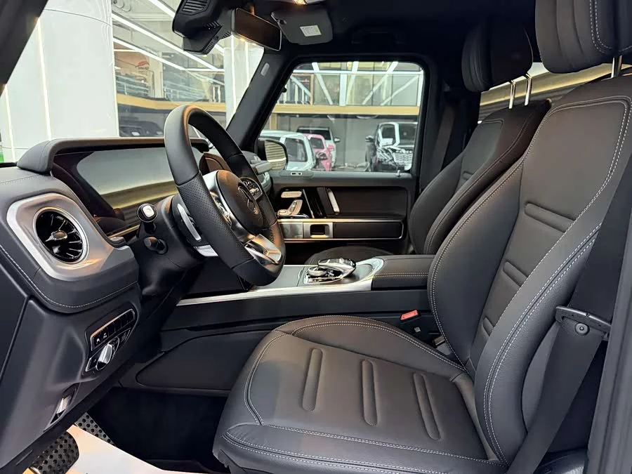 Mercedes Benz G-rated