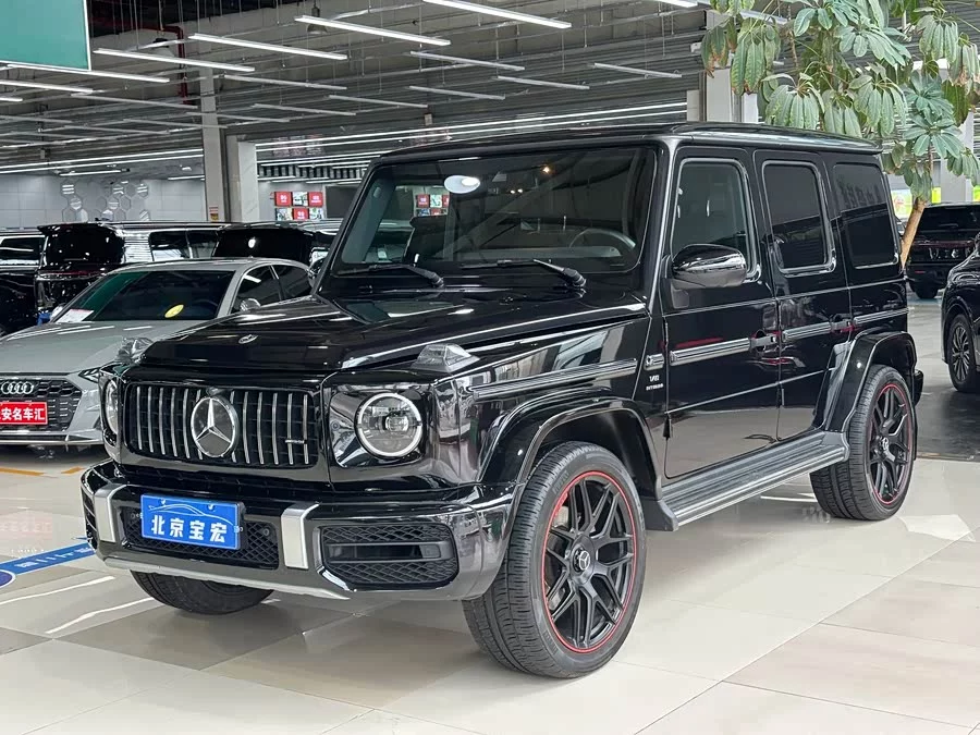 Mercedes Benz G-rated