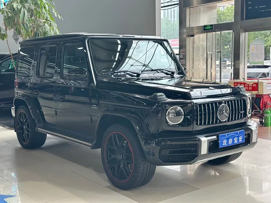 Mercedes Benz G-rated