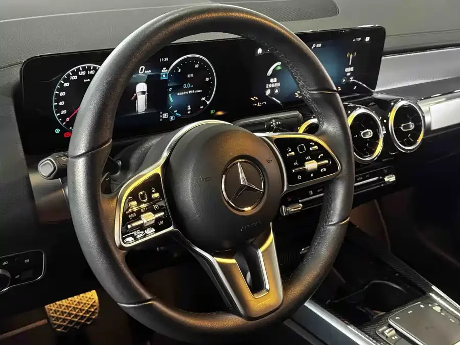 Mercedes Benz GLB