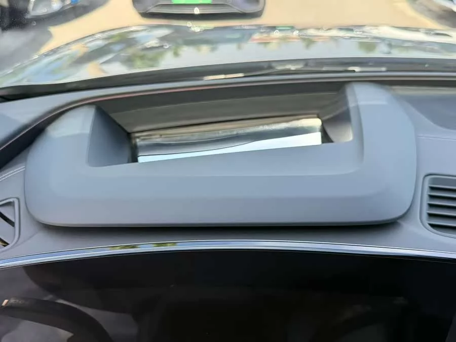 Audi Q6L e-tron