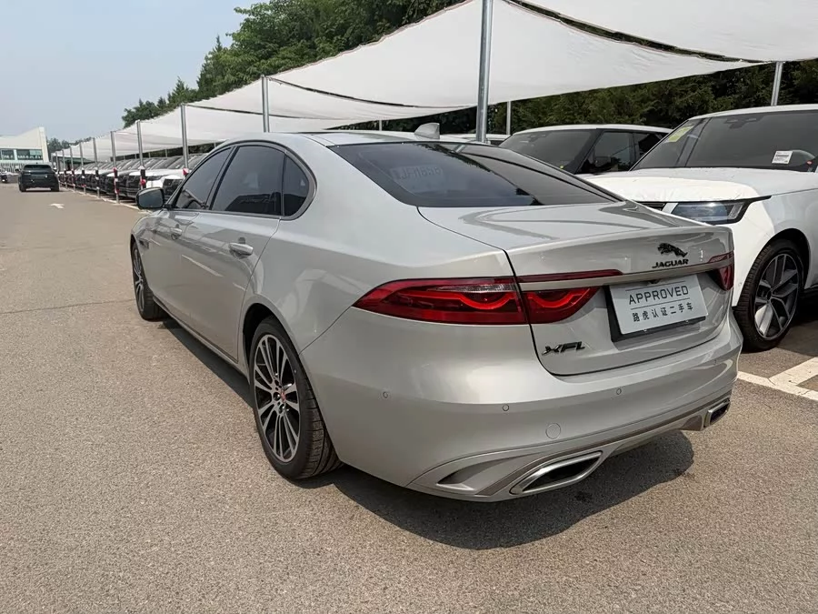 Jaguar XFL