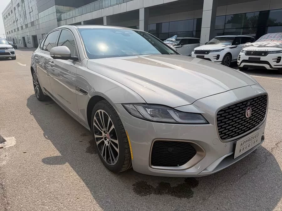Jaguar XFL