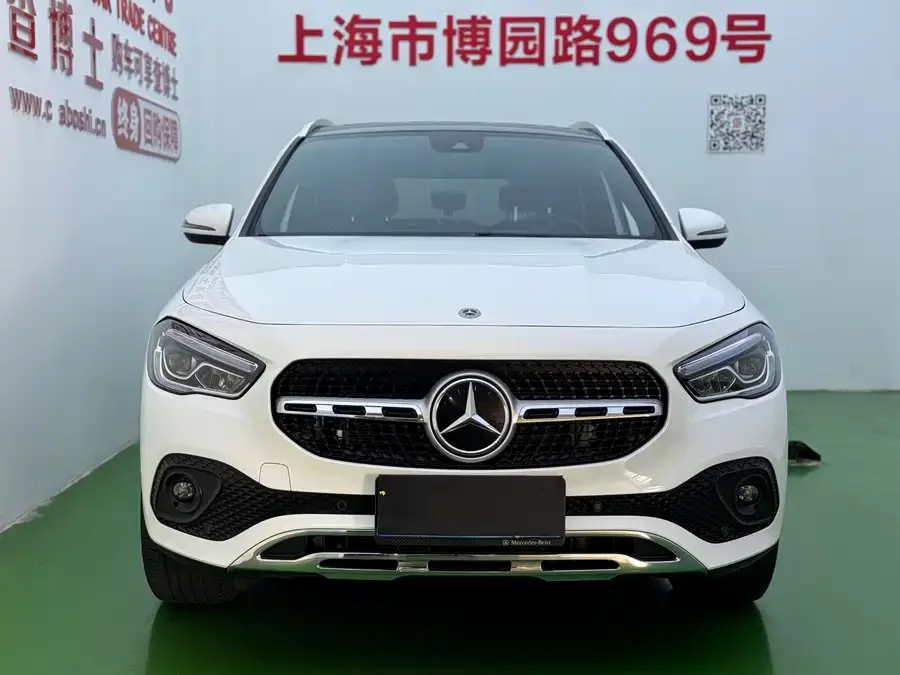 Mercedes Benz GLA