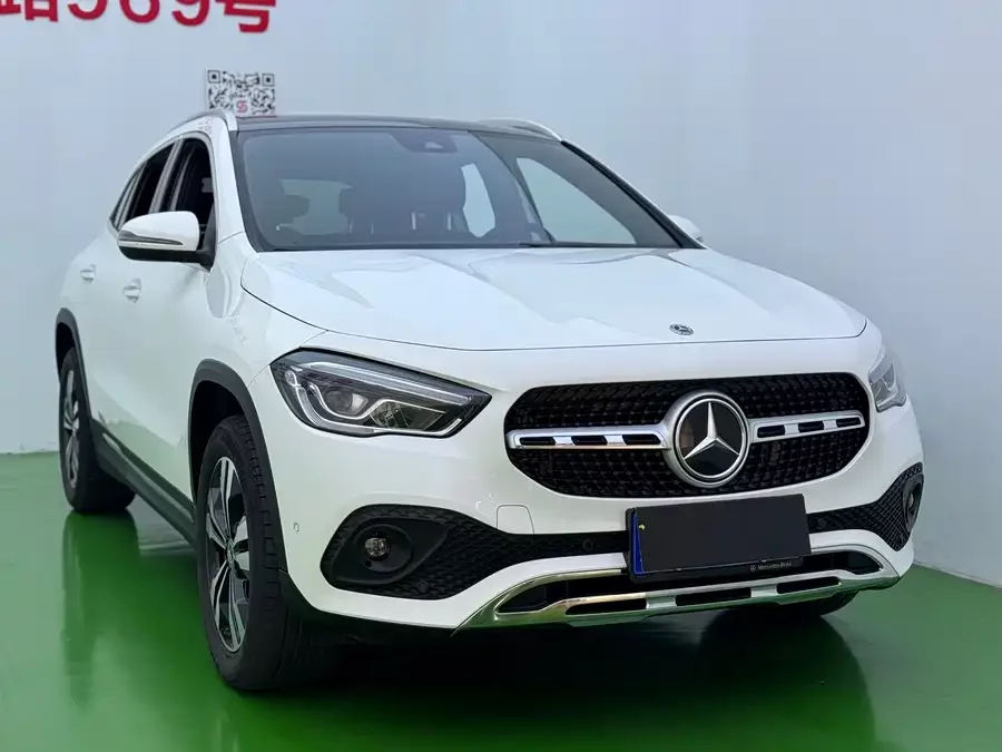 Mercedes Benz GLA