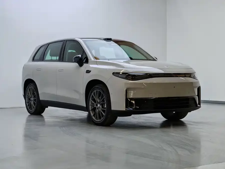 Leapmotor C10
