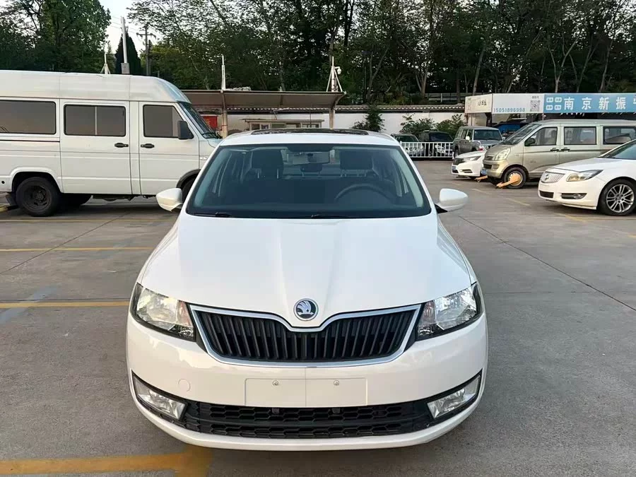 Skoda Rapid