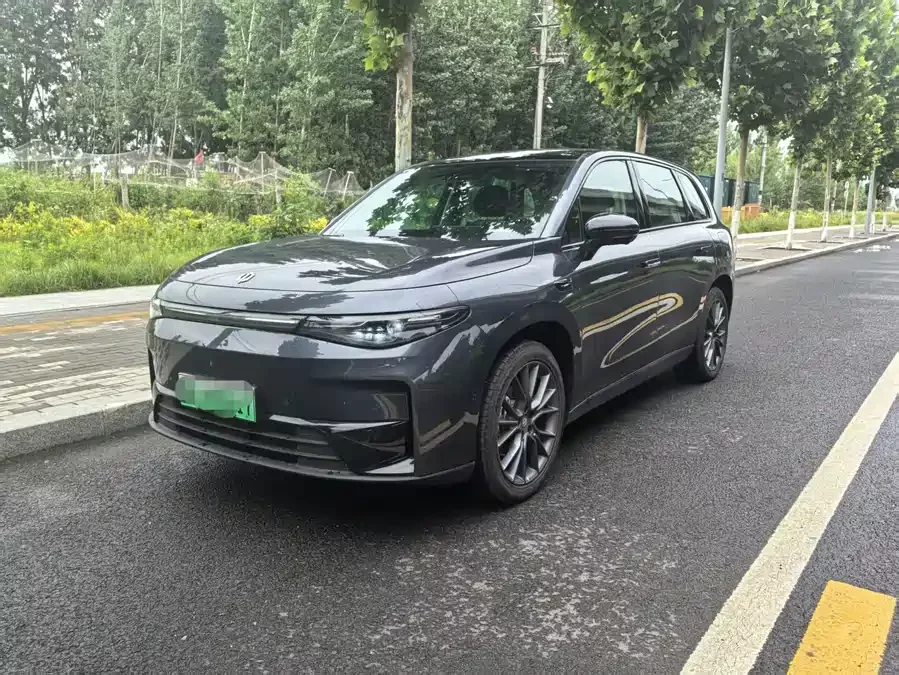 Leapmotor C10