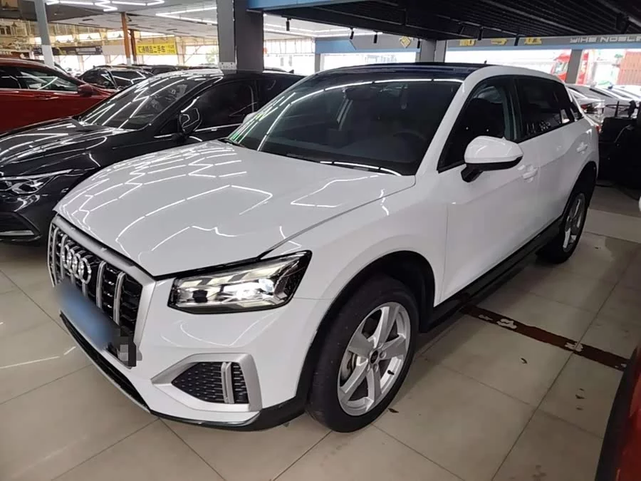 Audi Q2L