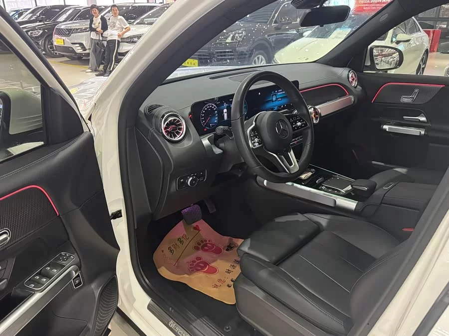 Mercedes Benz GLB