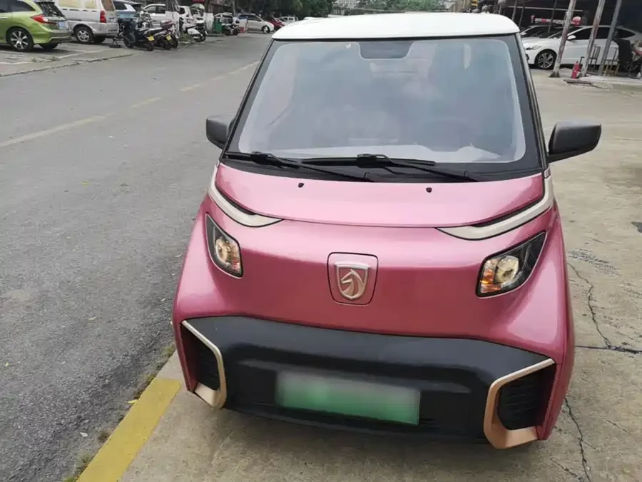 Baojun E200