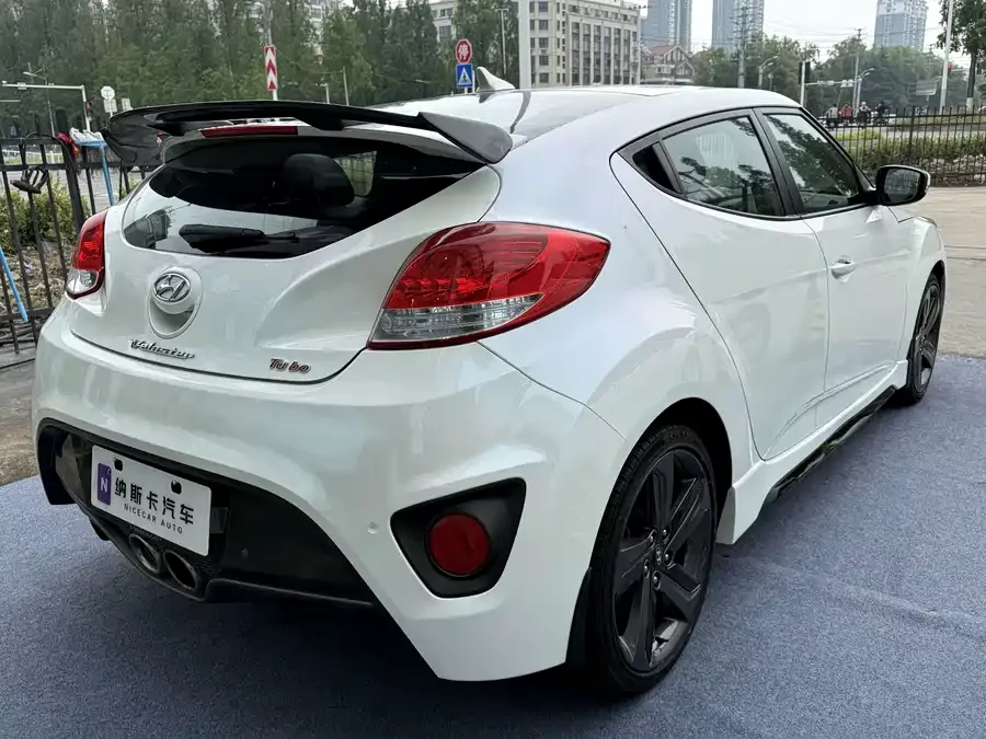 Hyundai Veloster