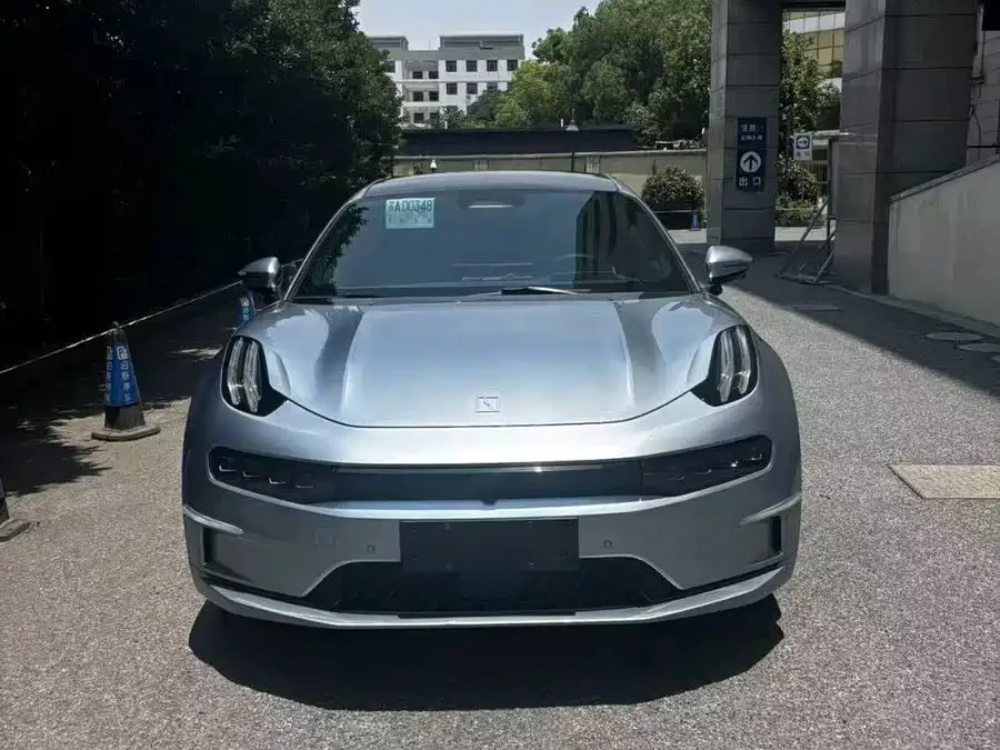 Zeekr 001