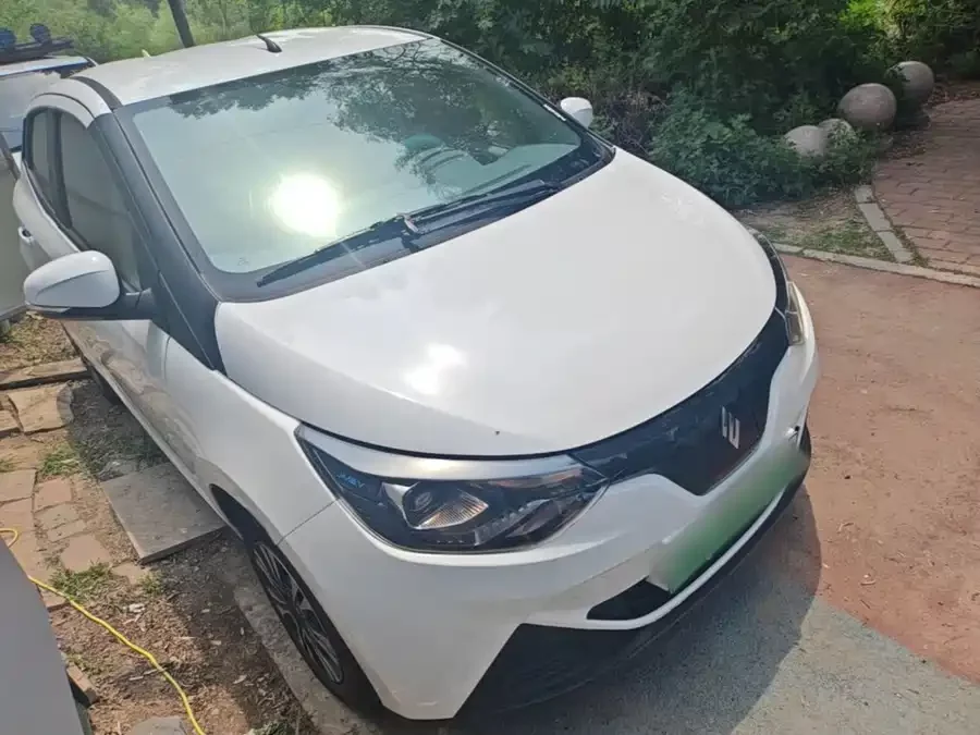 Jiangling Easy EV2