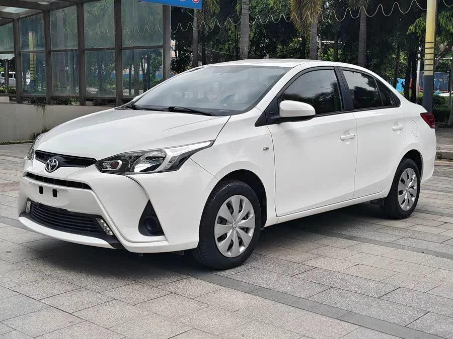 Toyota YARiS L Enjoy