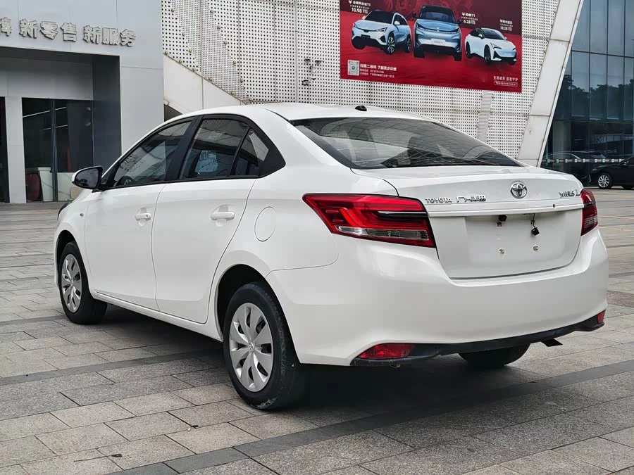 Toyota YARiS L Enjoy