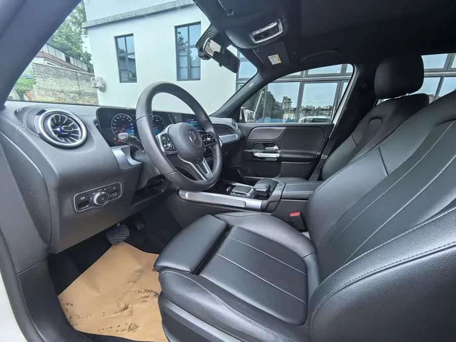 Mercedes Benz GLB