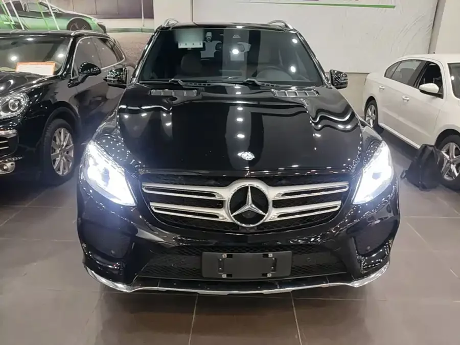 Mercedes Benz GLE (Imported)