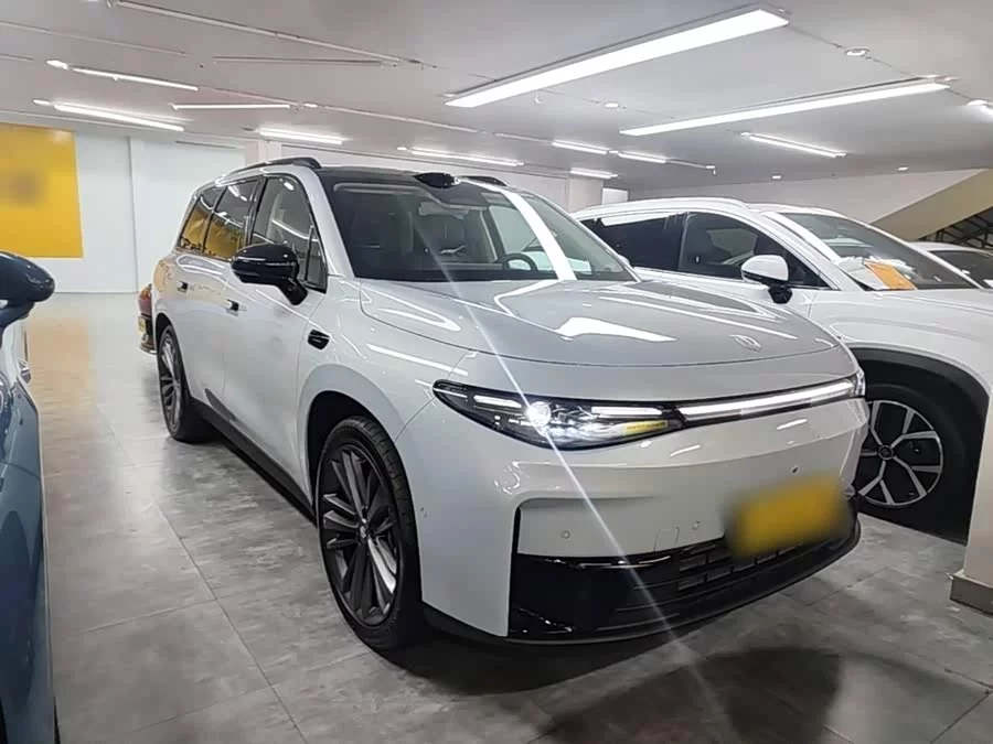 Leapmotor C16