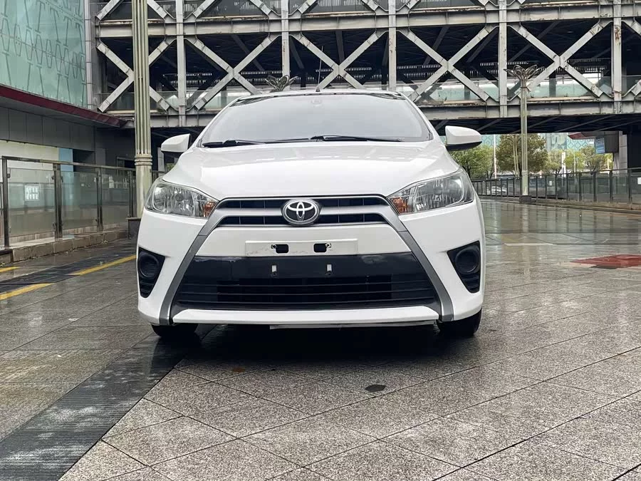 Toyota YARiS L