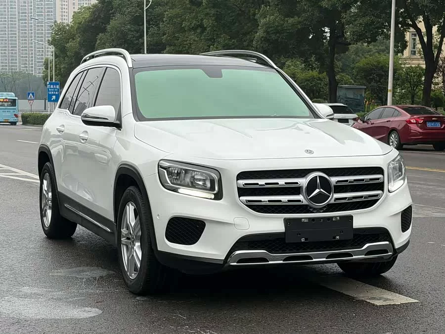 Mercedes Benz GLB