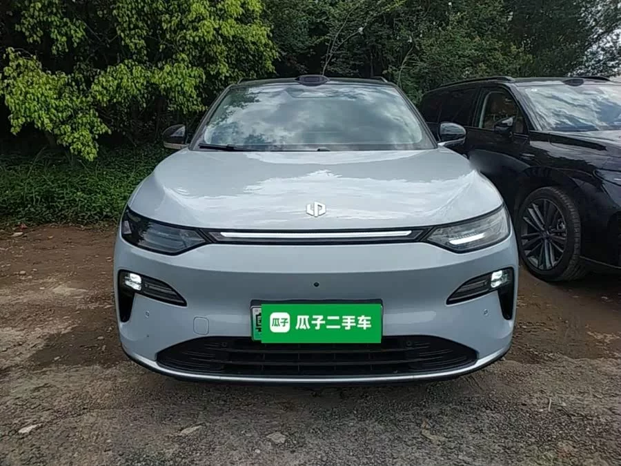 Leapmotor C11