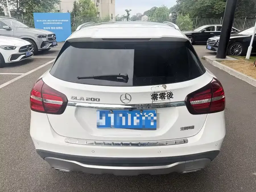Mercedes Benz GLA