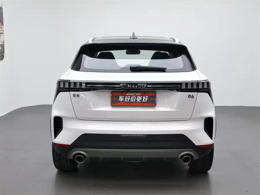 Lynk & Co 06
