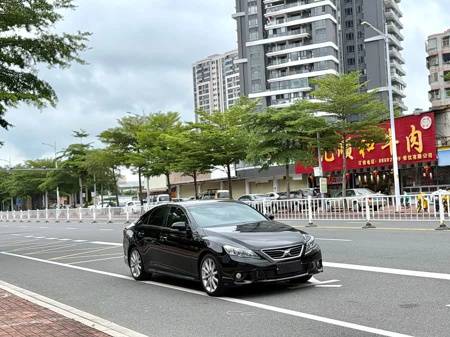 Toyota Reiz