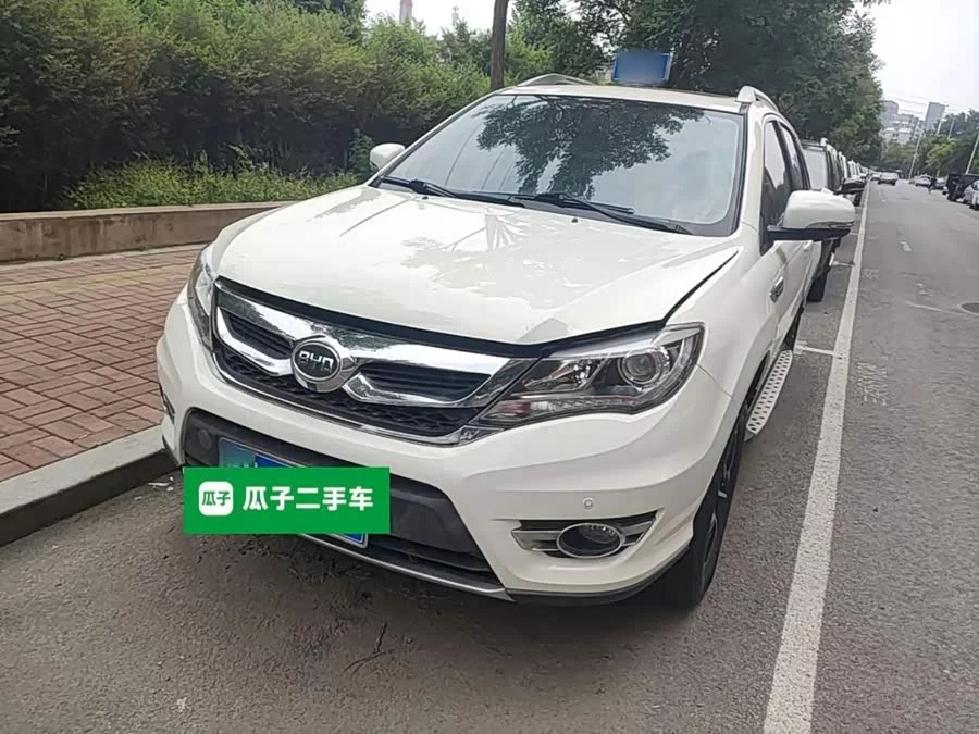 BYD S7
