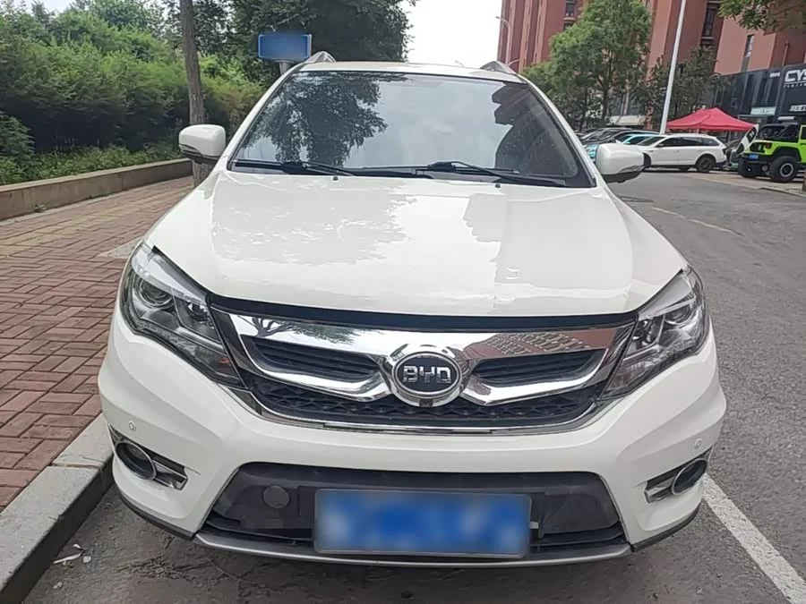BYD S7