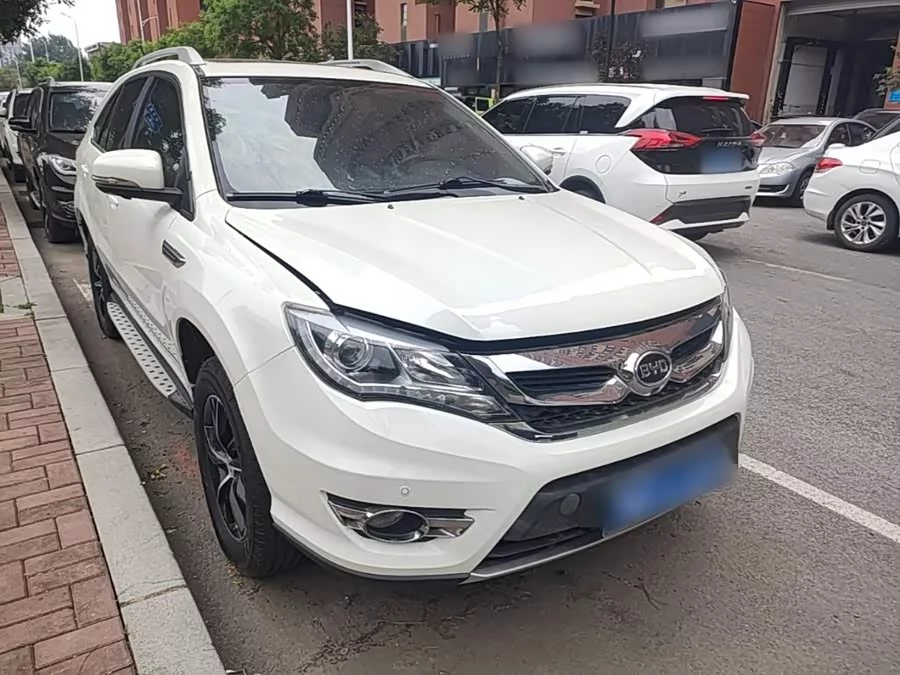 BYD S7