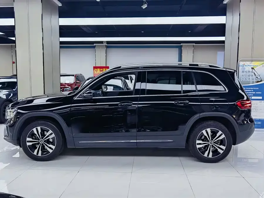 Mercedes Benz GLB