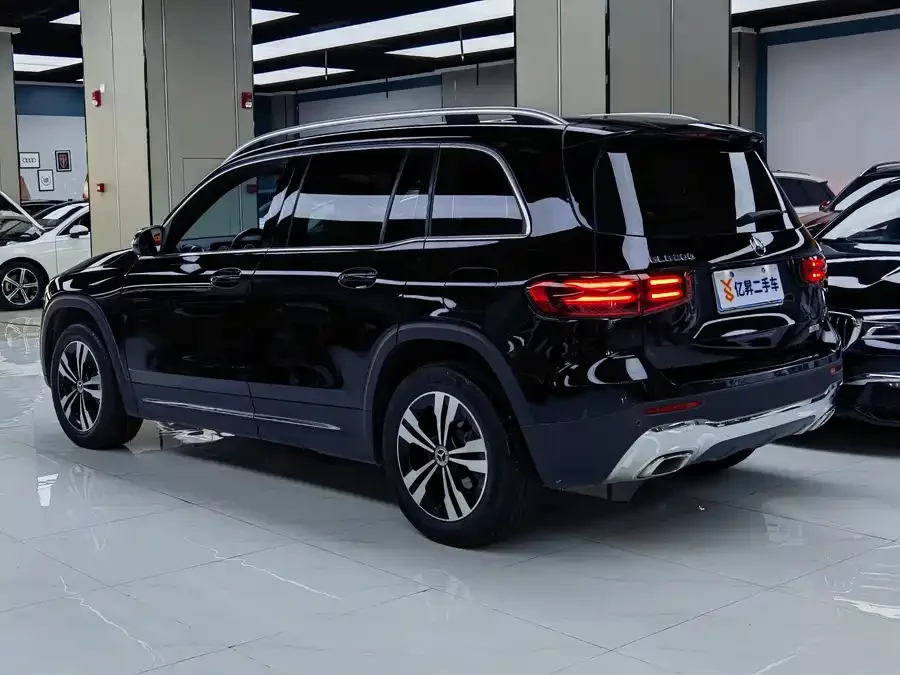 Mercedes Benz GLB