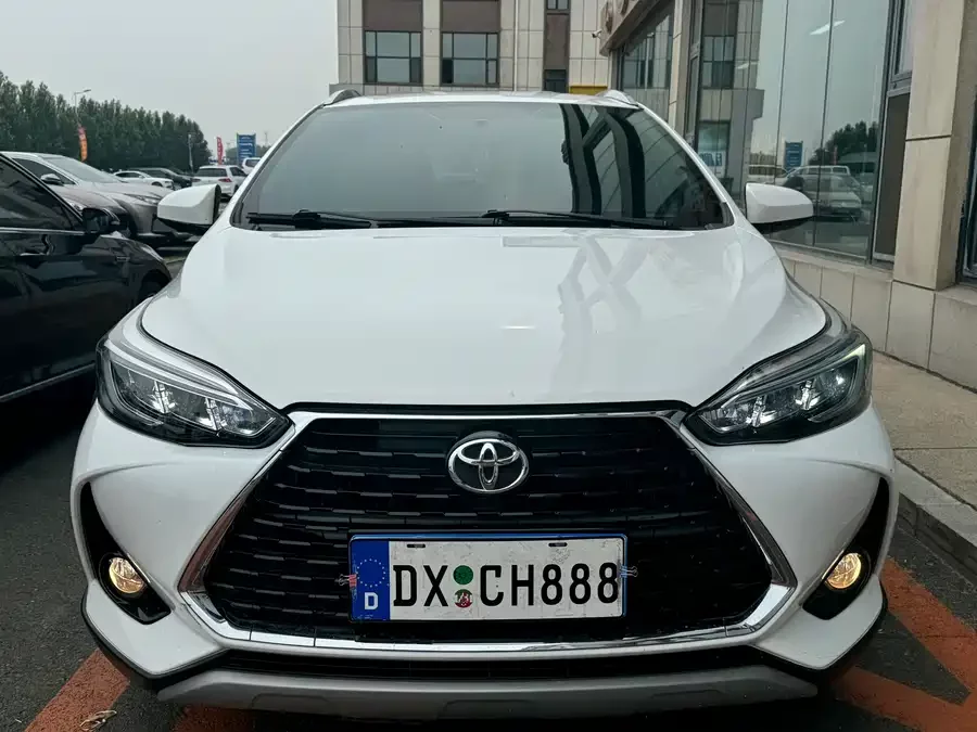 Toyota YARiS L
