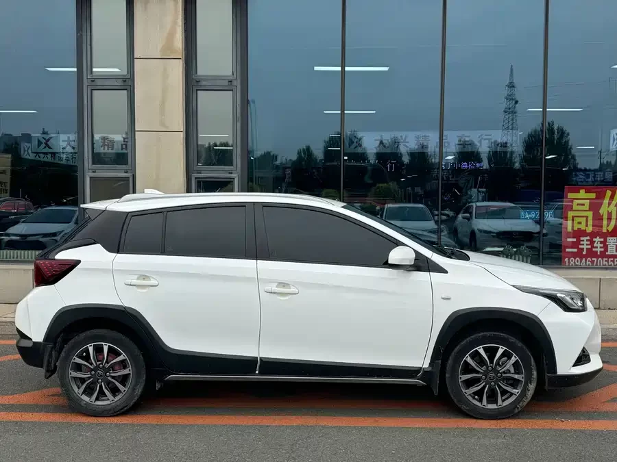 Toyota YARiS L