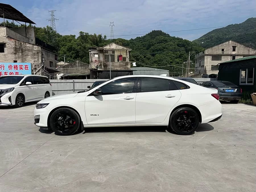 Chevrolet Malibu XL