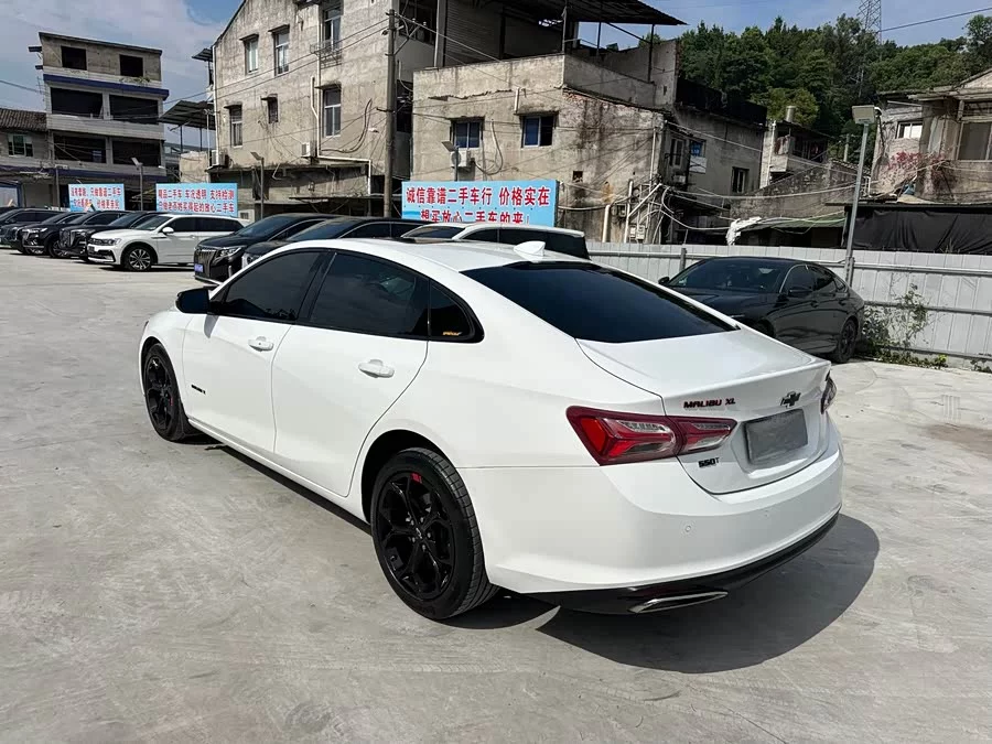 Chevrolet Malibu XL