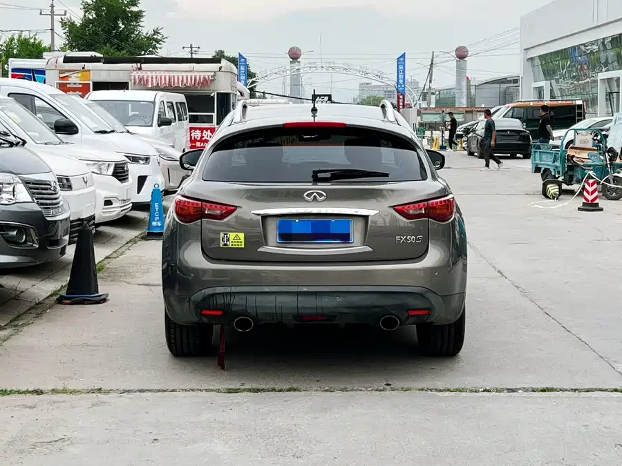 Infiniti FX