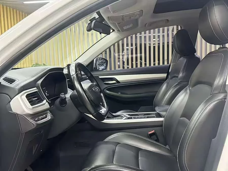 Geely Vision X6