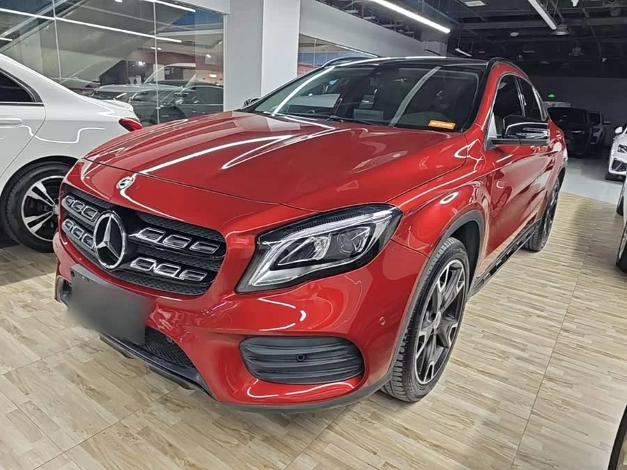 Mercedes Benz GLA