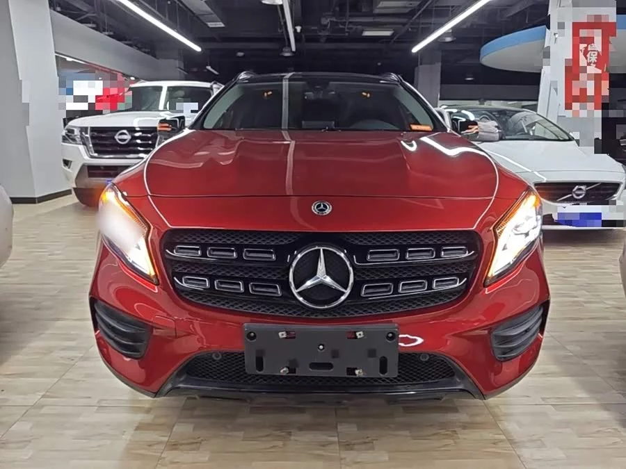Mercedes Benz GLA