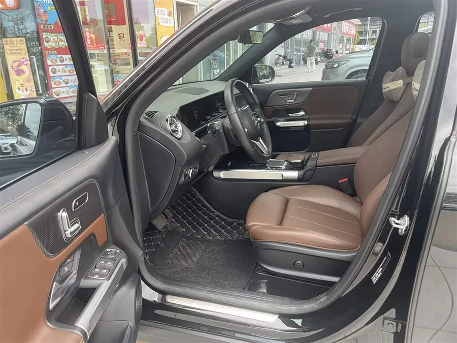 Mercedes Benz GLB