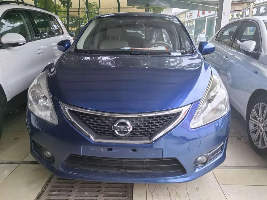 Nissan Tiida