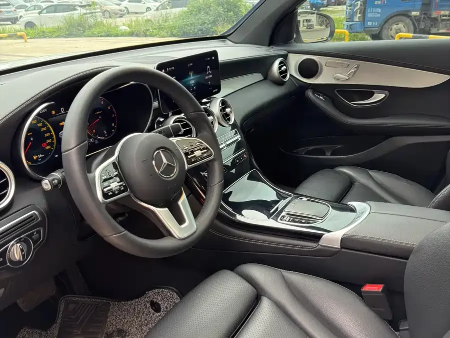 Mercedes Benz GLC