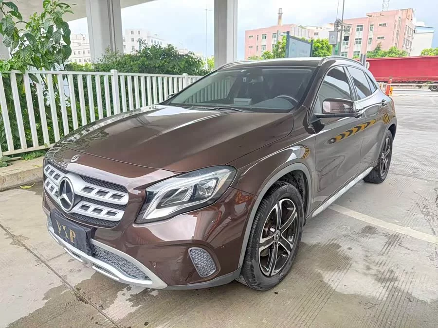 Mercedes Benz GLA