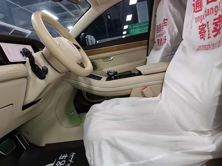 AITO Wenjie M7