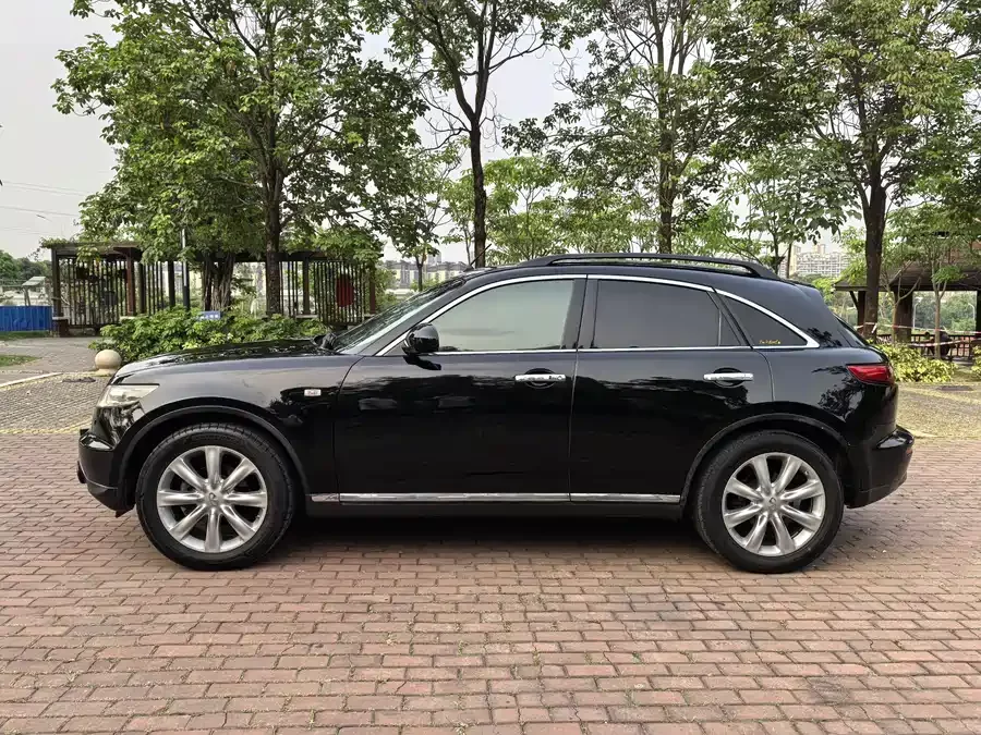 Infiniti FX