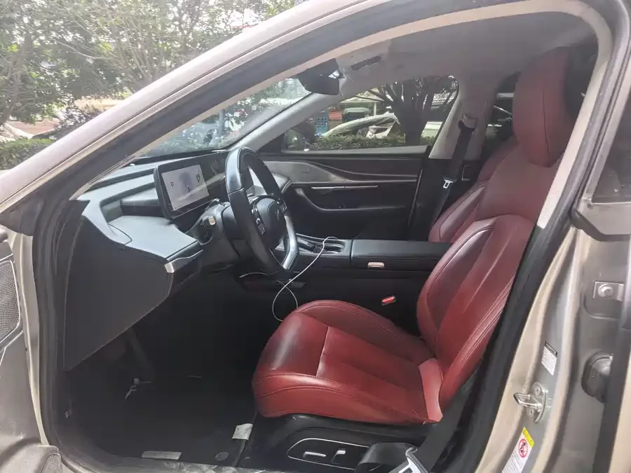 Xpeng P7