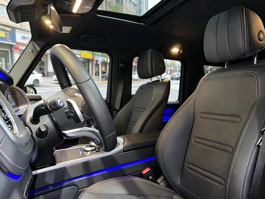 Mercedes Benz G-rated